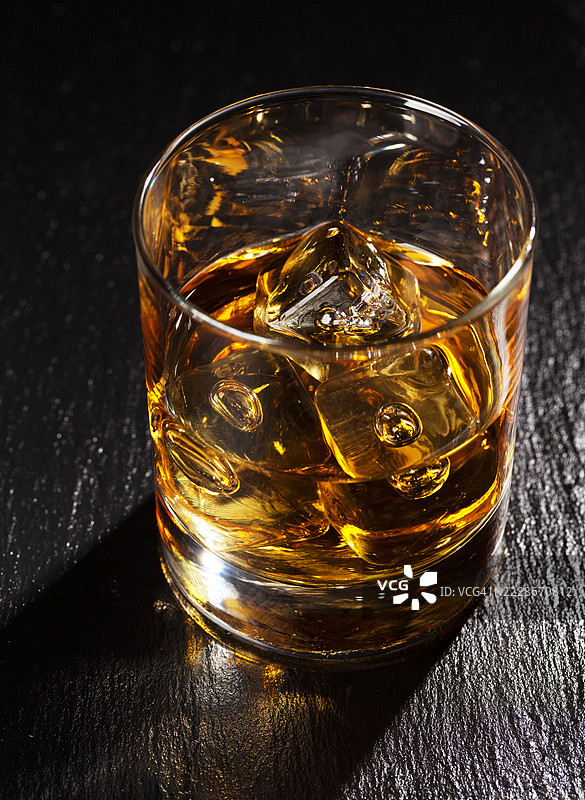 桌子上的饮料特写，美国，USA图片素材