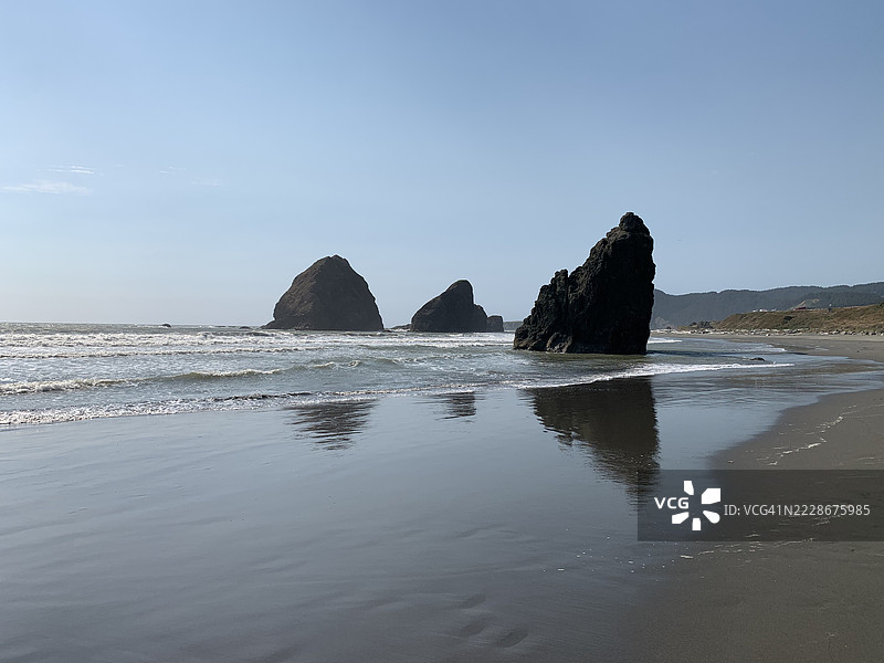 清澈天空下的海景，布鲁金斯，俄勒冈州，美国图片素材