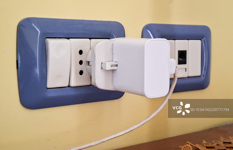 意大利插座与插头适配器图片素材