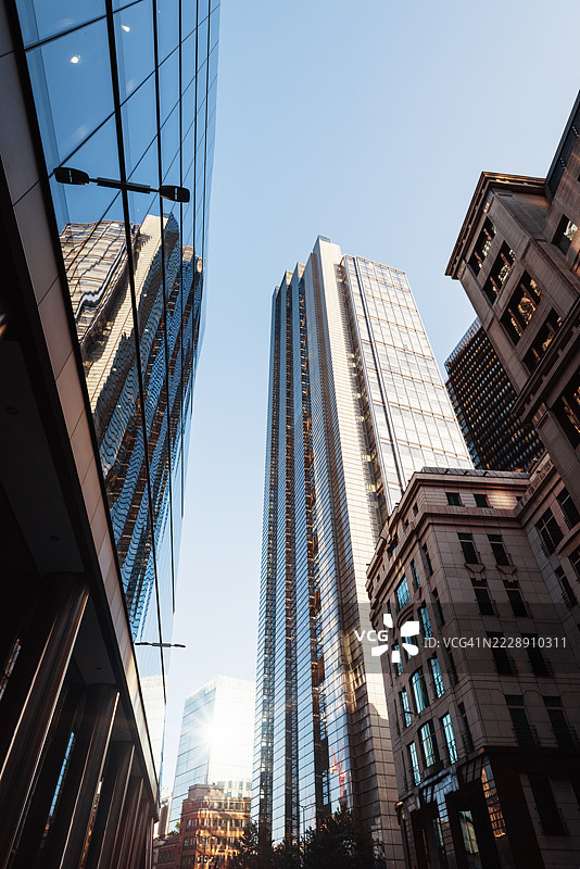 伦敦比肖普斯盖特的现代摩天大楼图片素材