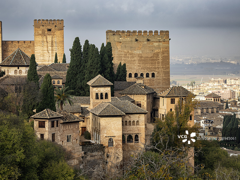 西班牙格拉纳达阿尔罕布拉宫内纳斯里德宫殿建筑的细节。图片素材