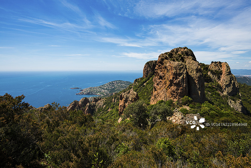 全景,卡普鲁克山,靠近安泰尔,圣拉法埃尔,埃斯特雷尔山脉,瓦尔省,蓝色海岸,普罗旺斯-阿尔卑斯-蓝色海岸,法国图片素材