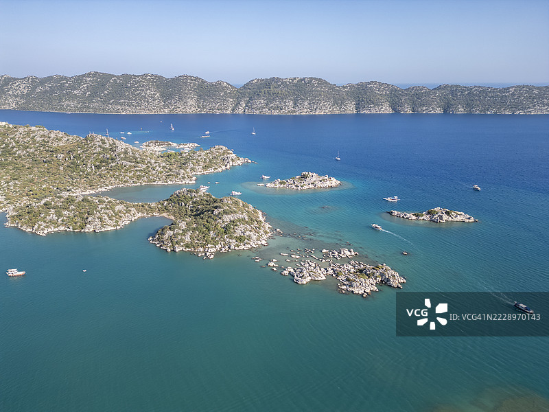 安塔利亚德姆雷的西梅纳（卡莱克伊）港口和城堡的鸟瞰图。图片素材