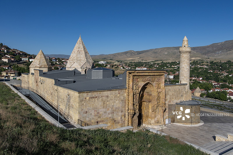 土耳其中部安纳托利亚的锡瓦斯市的迪夫里吉大清真寺和医院（清真寺北入口门廊）图片素材