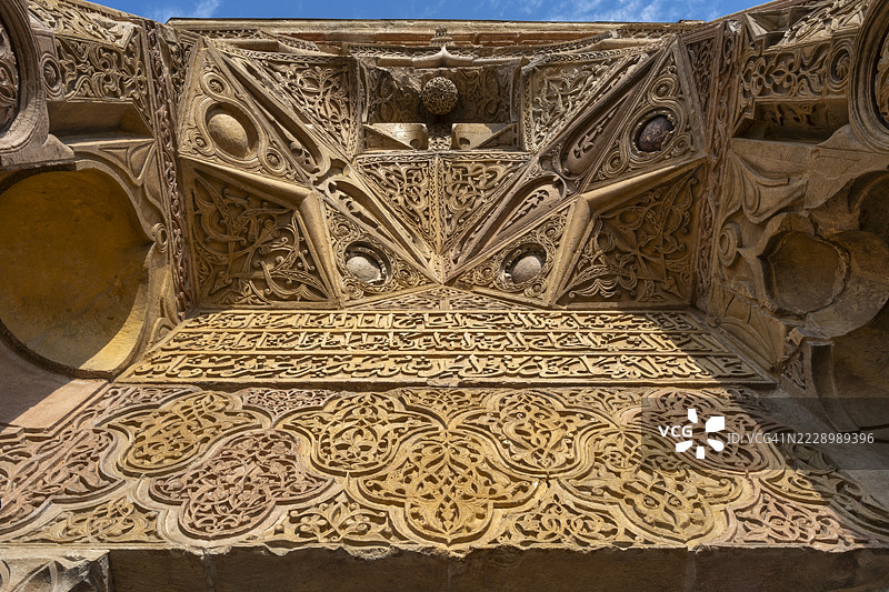 土耳其中部安纳托利亚的西瓦斯市的迪夫里吉大清真寺和医院（清真寺西入口门廊）图片素材