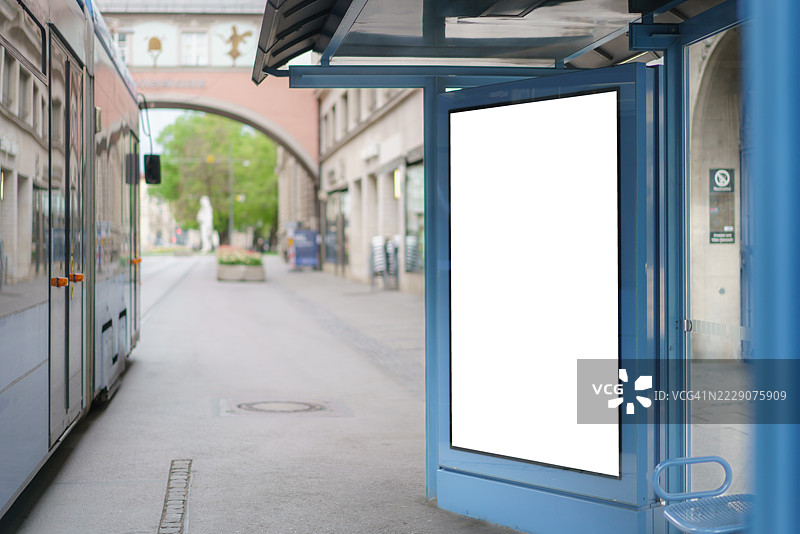 空白公交车站广告面板图片素材