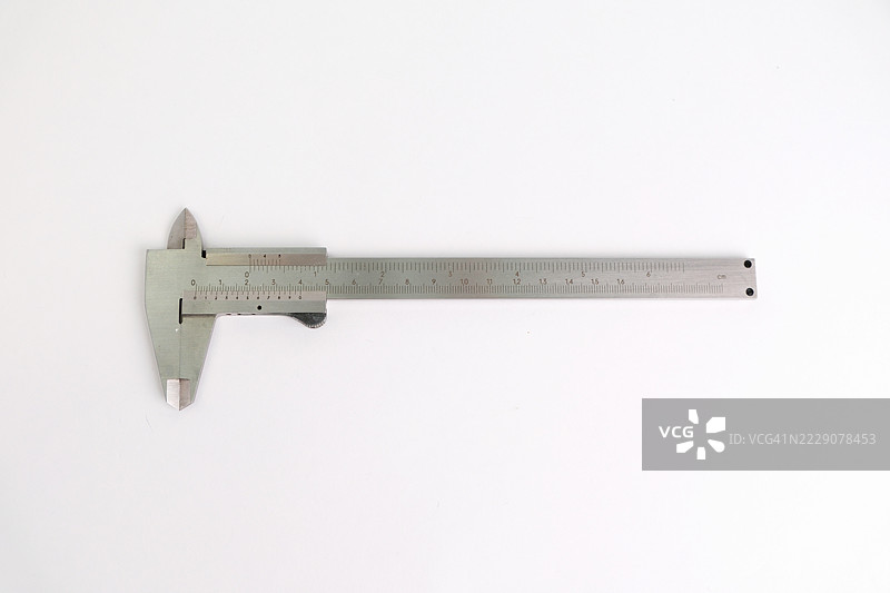 高角度视图的卡尺，背景为白色。图片素材