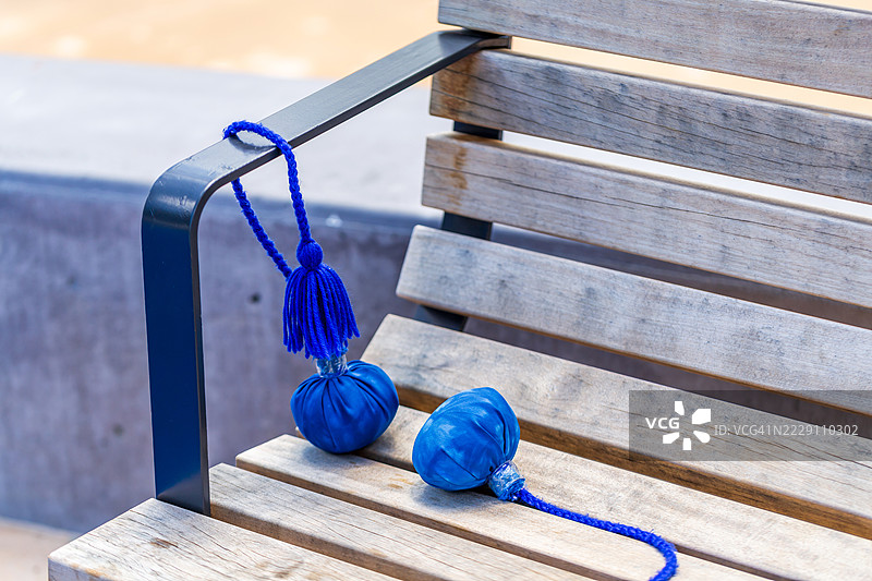 新西兰传统莫里波伊特写 resting on wooden bench图片素材