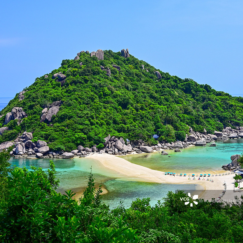 泰国帕塔尔府帕帕尤姆区清澈天空下的海景图片素材