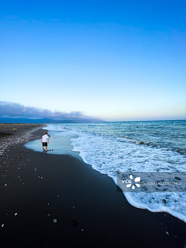 土耳其安塔利亚库姆卢贾的蓝天海景图片素材