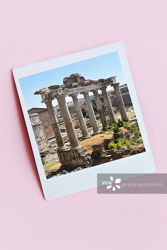 罗马斗兽场的宝丽来照片。意大利，罗马图片素材