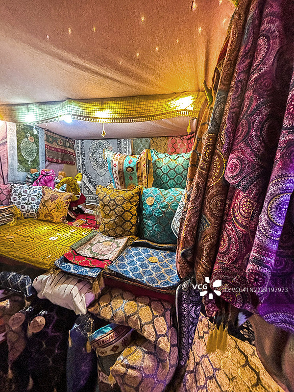 商店出售地毯和靠垫图片素材