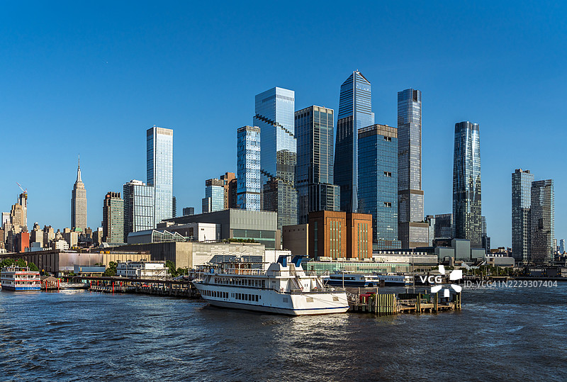 哈德逊园区的阳光河景图片素材