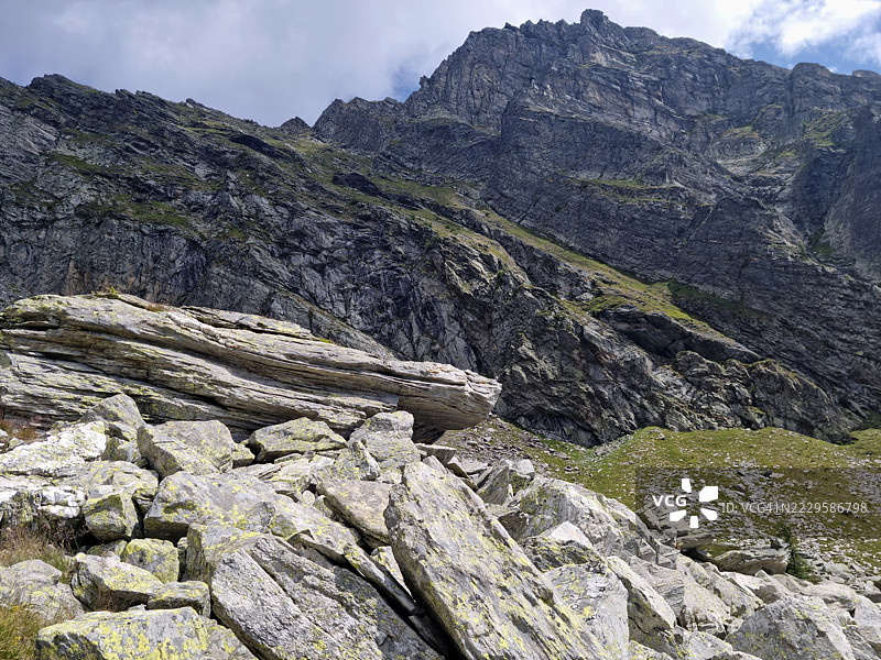 博尼扬科谷的多索山，联合国教科文组织生物圈保护区提契诺瓦尔格兰德韦尔巴诺图片素材