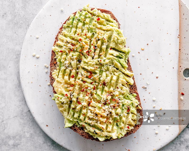 smashed avocado 烤面包图片素材