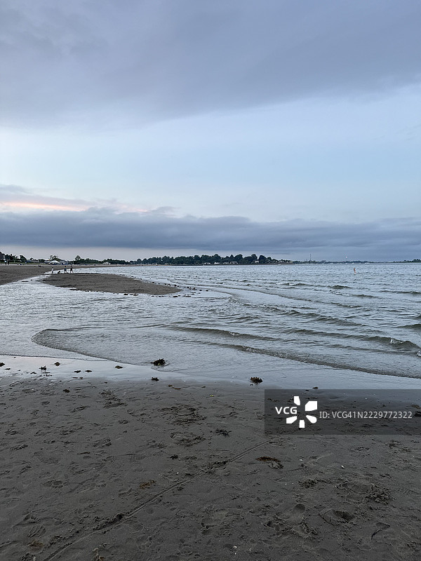 美国费尔菲尔德海滩的宁静黄昏图片素材