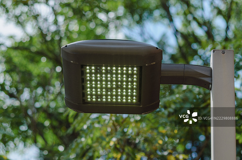 停车场的照明LED灯图片素材