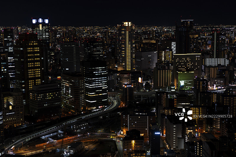 日本大阪府大阪市北区的夜景天际线图片素材
