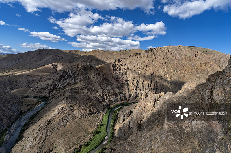 土耳其中部安纳托利亚的锡瓦斯省迪夫里吉山峡的粗犷美景图片素材