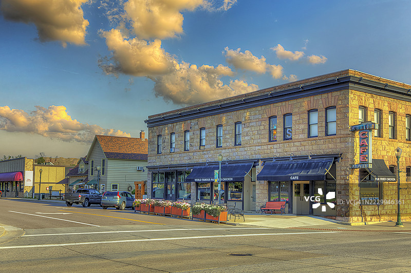 街角的繁花盛开图片素材