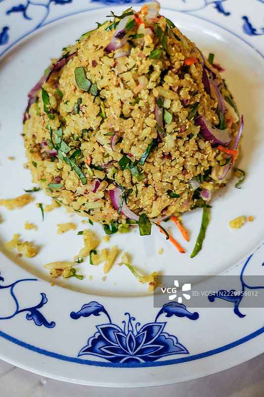 槟城，马来西亚的娘惹菜肴——香草米饭（Nasi Ulam）图片素材