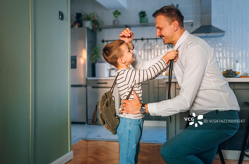 让我们准备你的背包。图片素材