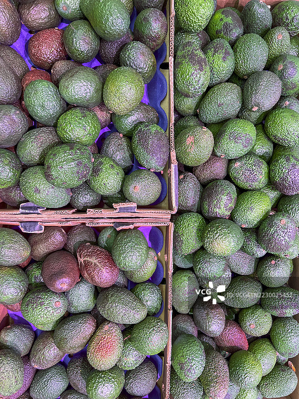 来自秘鲁的鳄梨箱子图片素材