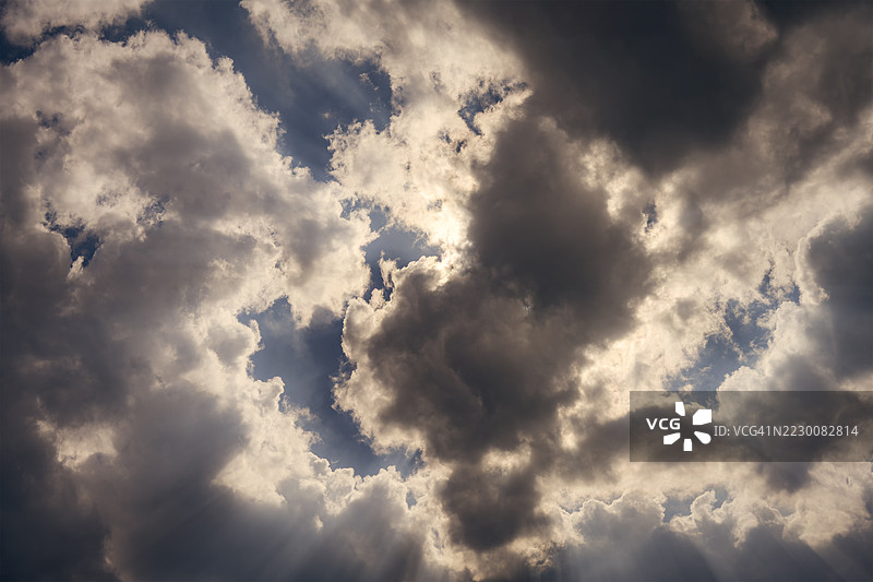 蓝天上的云彩图片素材