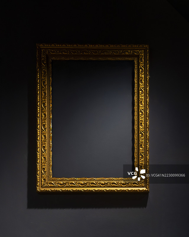 空的华丽镀金相框图片素材