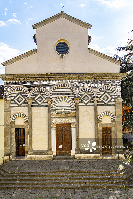 托斯卡纳，皮斯托亚的罗曼式教堂图片素材