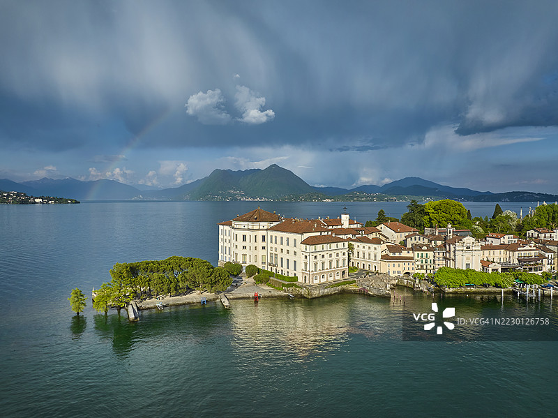 意大利皮埃蒙特大区马焦雷湖上的贝拉岛图片素材