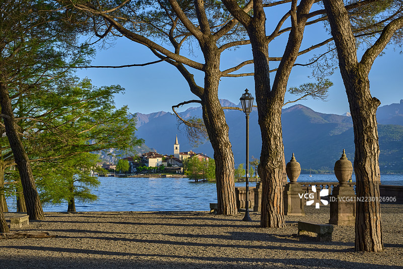 意大利皮埃蒙特大区马焦雷湖上的渔民岛图片素材