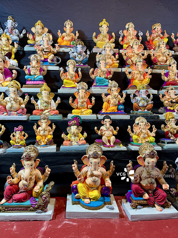 普纳市场中的甘尼沙雕像。图片素材