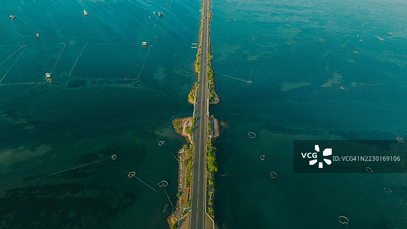 斯里兰卡贾夫纳海上公路的鸟瞰图图片素材