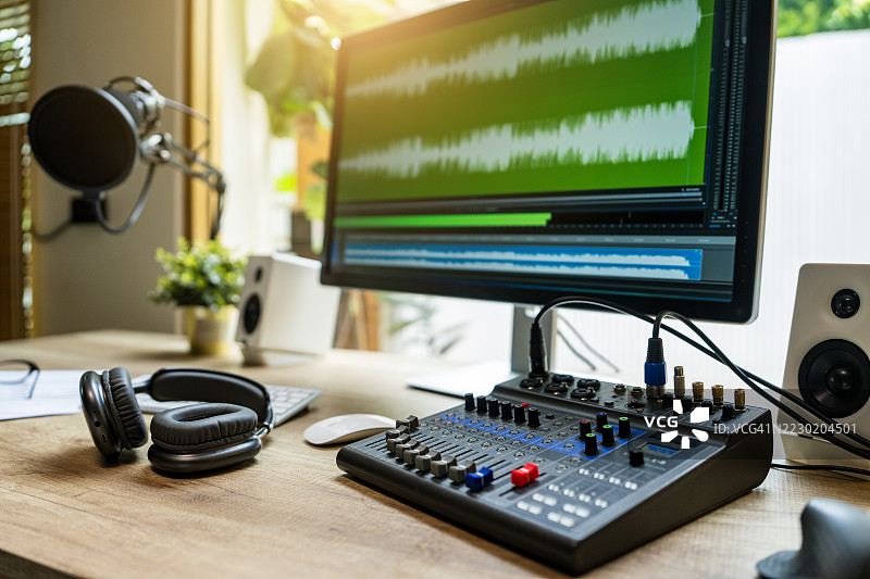 显示声音波形的音频编辑工作站电脑屏幕图片素材