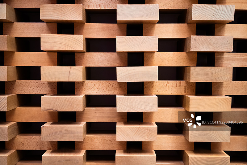 由方形木块构成的墙壁图片素材