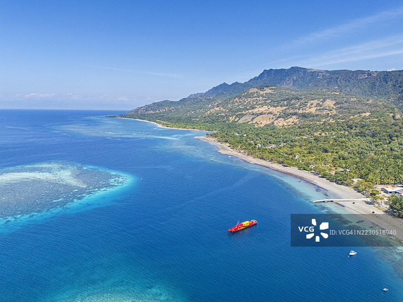 理想的热带岛屿珊瑚礁潜水浮潜，阿塔乌罗，东帝汶图片素材