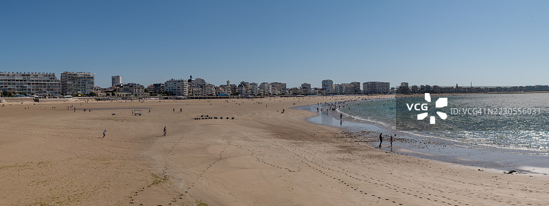 勒萨布尔多朗的全景图片素材