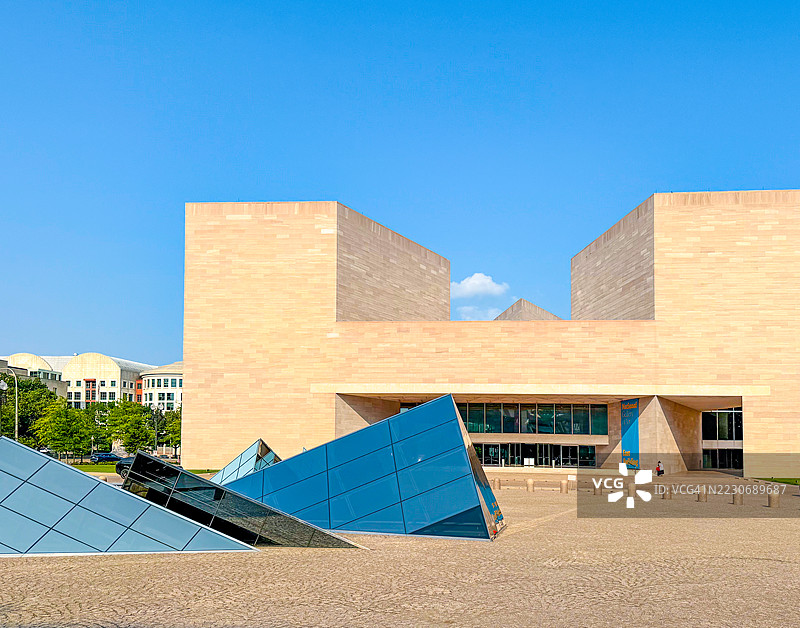 华盛顿特区国家美术馆东翼附近的玻璃天窗图片素材