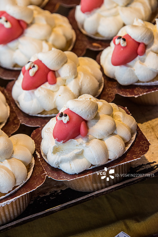 装饰性羊主题糕点图片素材