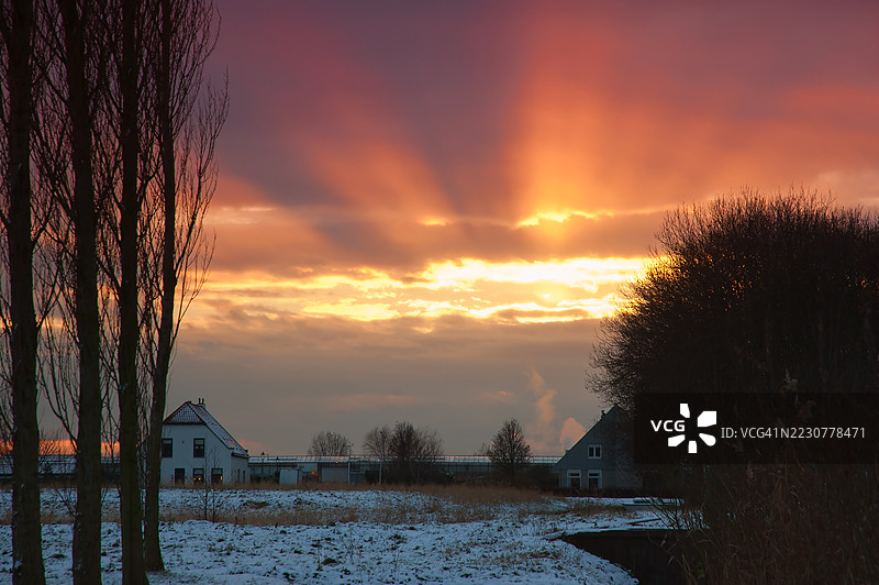 海牙冬日的乌特霍夫波尔德日落图片素材