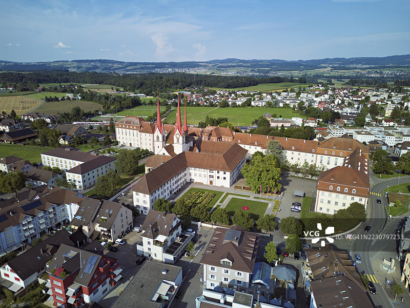 瑞士阿尔高州弗莱亚姆特本笃会修道院遗址，圣马丁修道院教堂，11世纪罗马风格图片素材