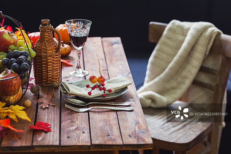 秋季感恩节餐桌摆设图片素材