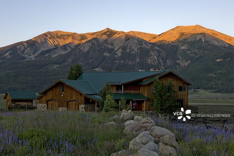 我们的夏季之家图片素材
