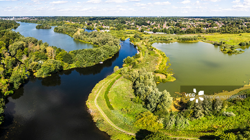 雅尔河环绕惠特林汉姆广场弯曲图片素材