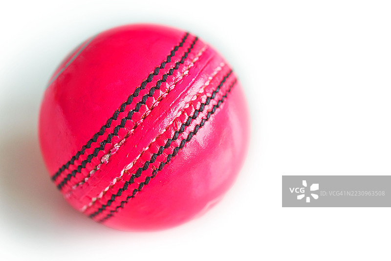 粉色的板球，带有留白空间。图片素材