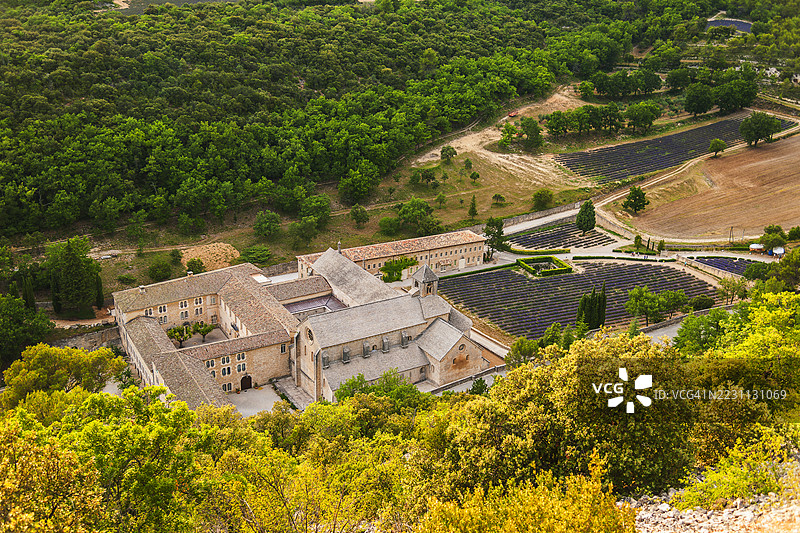 法国，普罗旺斯，圣母院修道院图片素材