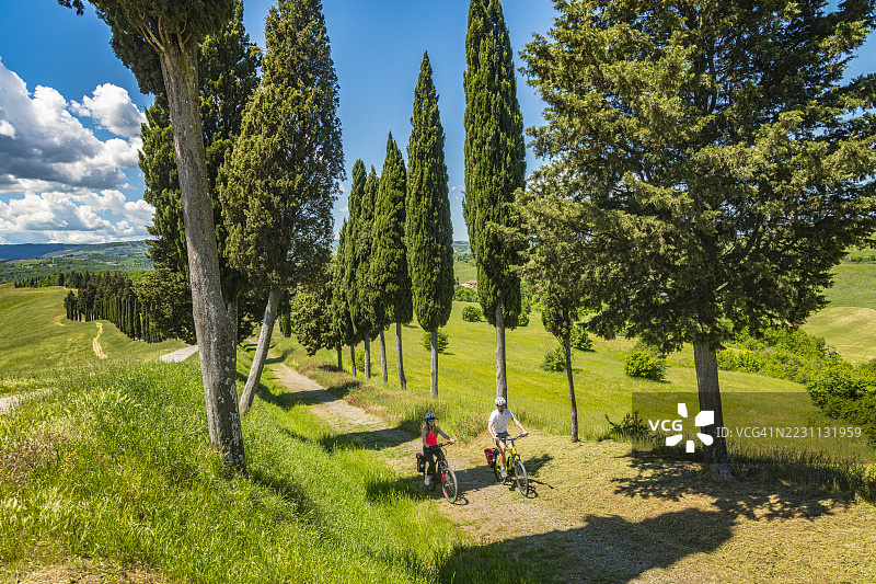 托斯卡纳电动自行车之旅图片素材