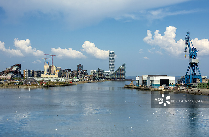 丹麦奥胡斯的Ø海滨与Dok8000码头图片素材