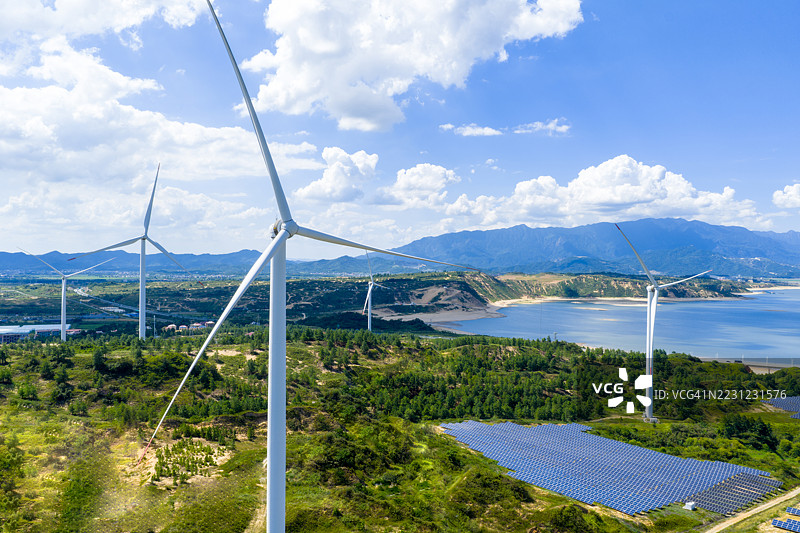 风、太阳和水能。图片素材